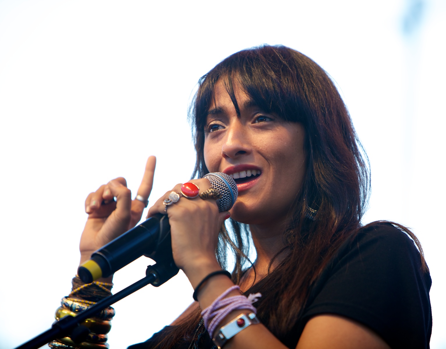 Manic Mittwoch Pt. 8 Mit Hindi Zahra und ihrem Song "Stand Up" Ich